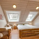Haus Biederstaedt & Livjana 3*