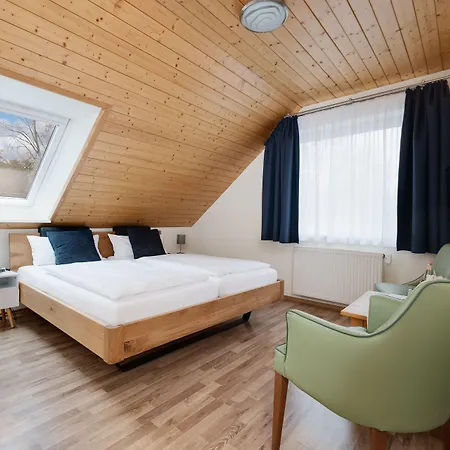 Haus Biederstaedt & Livjana Hotel
