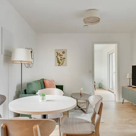 호텔 Haus Biederstaedt & Livjana 3*