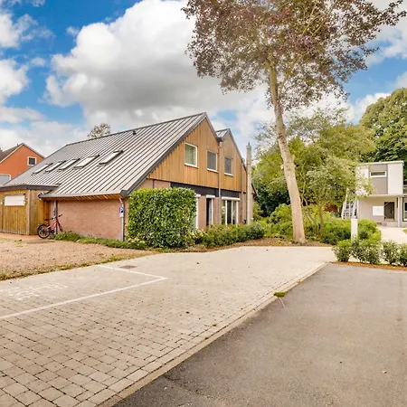 호텔 Haus Biederstaedt & Livjana 3*
