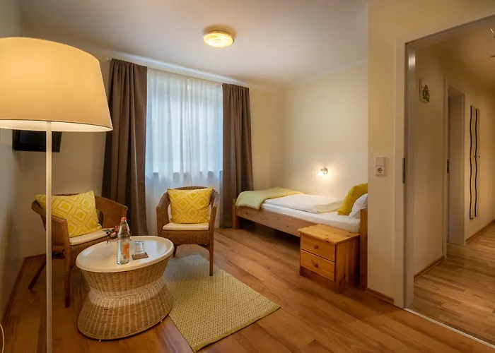 Haus Biederstaedt & Livjana 호텔 3*